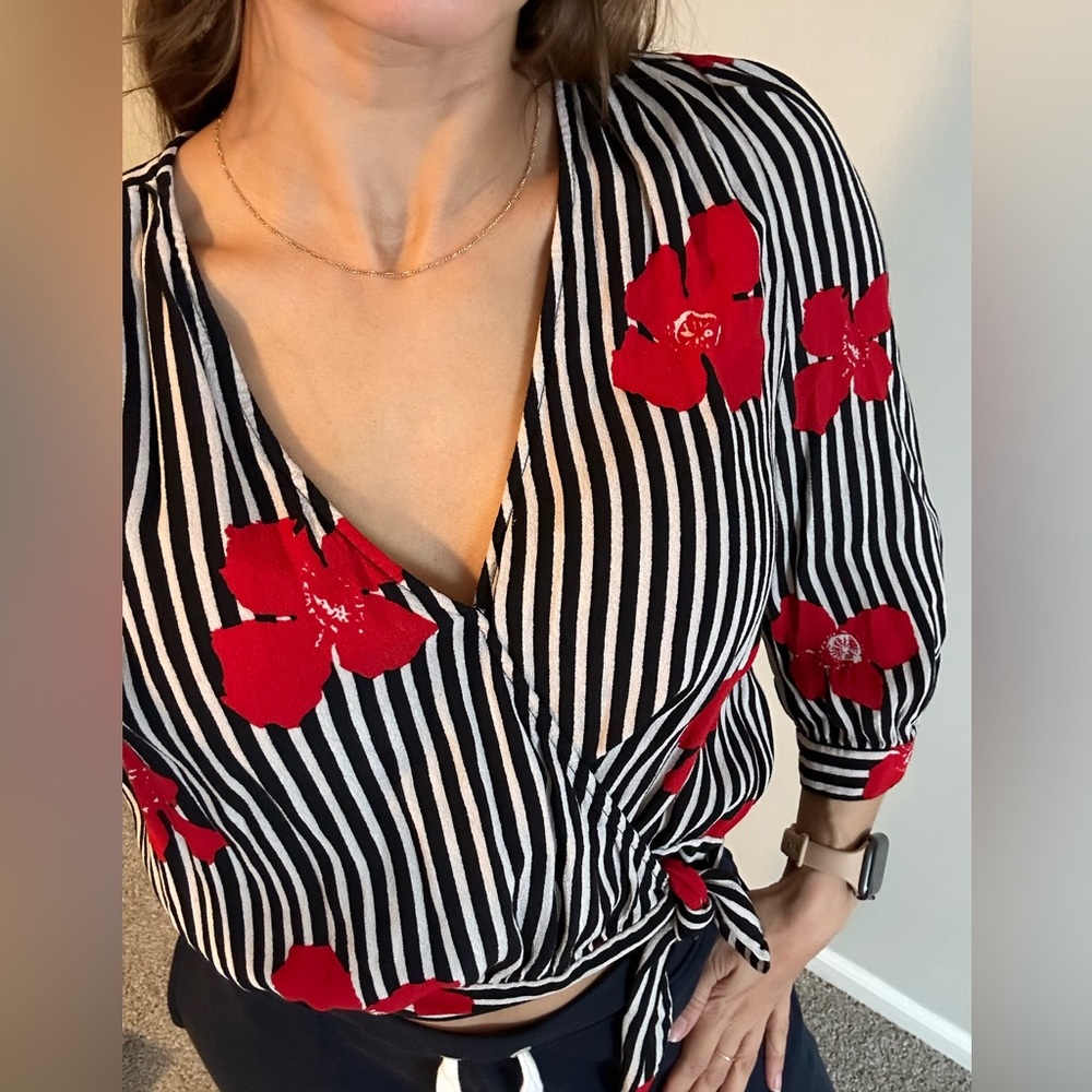 Fun Madewell printed, slightly cropped blouse!